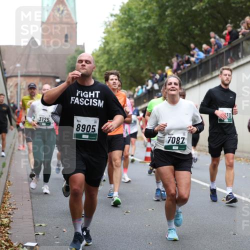 05.10.2025 - 20. swb-Marathon Bremen Michael Strokosch http://msf.ph/oto/9222583 05.10.2025 13:01:22 Laufen 3125, 8905, 7087, 10, 3352 meine-sportfotos.de