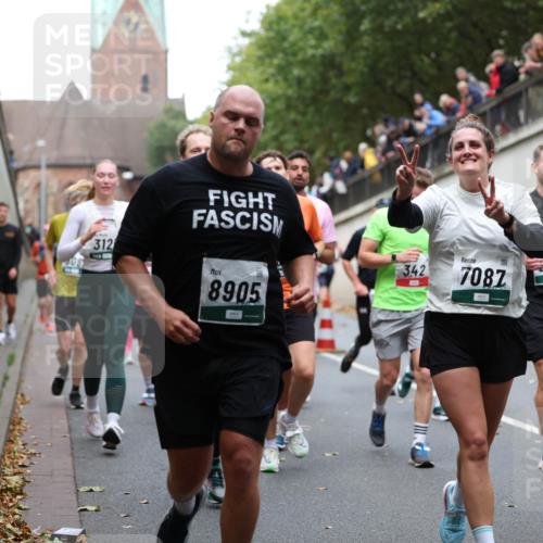 05.10.2025 - 20. swb-Marathon Bremen Michael Strokosch http://msf.ph/oto/9222585 05.10.2025 13:01:22 Laufen 312, 8905, 342, 7087, 810 meine-sportfotos.de