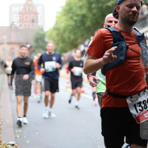 05.10.2025 - 20. swb-Marathon Bremen Michael Strokosch http://msf.ph/oto/9222613 05.10.2025 13:01:30 Laufen 1389 meine-sportfotos.de