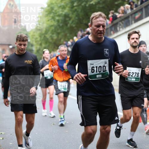 05.10.2025 - 20. swb-Marathon Bremen Michael Strokosch http://msf.ph/oto/9222620 05.10.2025 13:01:32 Laufen 1648, 6100, 6278 meine-sportfotos.de