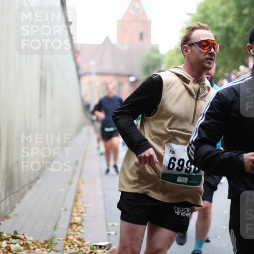 05.10.2025 - 20. swb-Marathon Bremen Michael Strokosch http://msf.ph/oto/9222627 05.10.2025 13:01:37 Laufen 699 meine-sportfotos.de