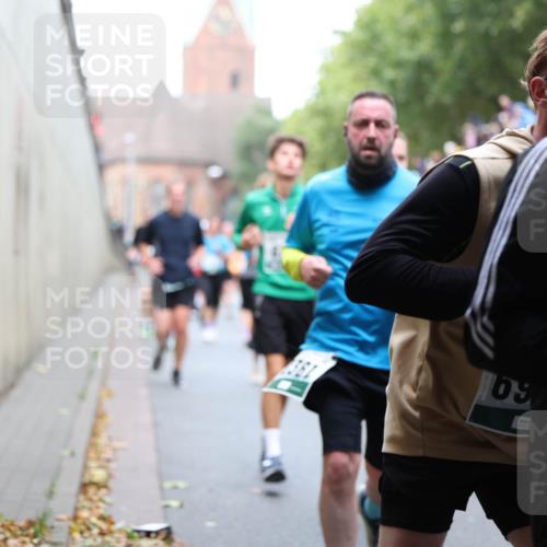 05.10.2025 - 20. swb-Marathon Bremen Michael Strokosch http://msf.ph/oto/9222628 05.10.2025 13:01:37 Laufen 69 meine-sportfotos.de