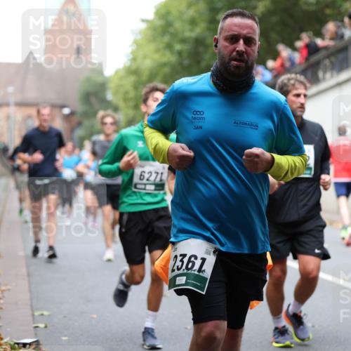 05.10.2025 - 20. swb-Marathon Bremen Michael Strokosch http://msf.ph/oto/9222629 05.10.2025 13:01:38 Laufen 6271, 888, 13, 61, 2587 meine-sportfotos.de