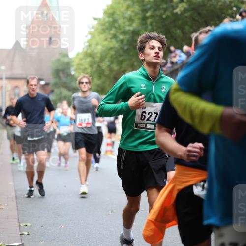 05.10.2025 - 20. swb-Marathon Bremen Michael Strokosch http://msf.ph/oto/9222632 05.10.2025 13:01:38 Laufen 627 meine-sportfotos.de
