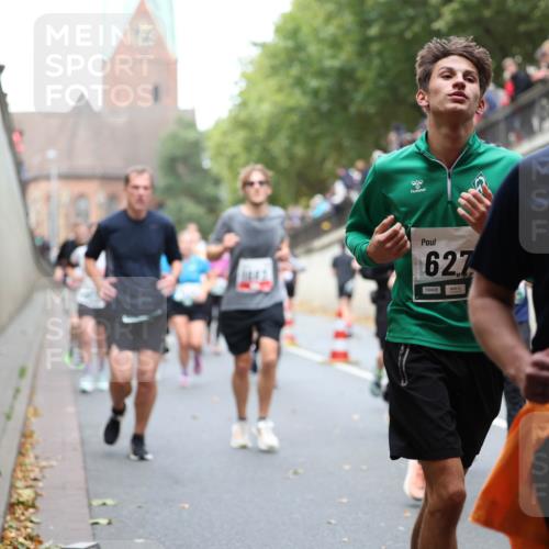 05.10.2025 - 20. swb-Marathon Bremen Michael Strokosch http://msf.ph/oto/9222633 05.10.2025 13:01:39 Laufen 8, 627, 09408 meine-sportfotos.de