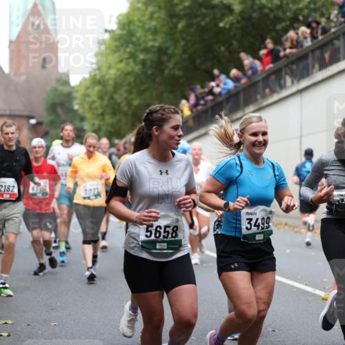 05.10.2025 - 20. swb-Marathon Bremen Michael Strokosch http://msf.ph/oto/9222645 05.10.2025 13:01:42 Laufen 2182, 2021, 5658, 3499 meine-sportfotos.de