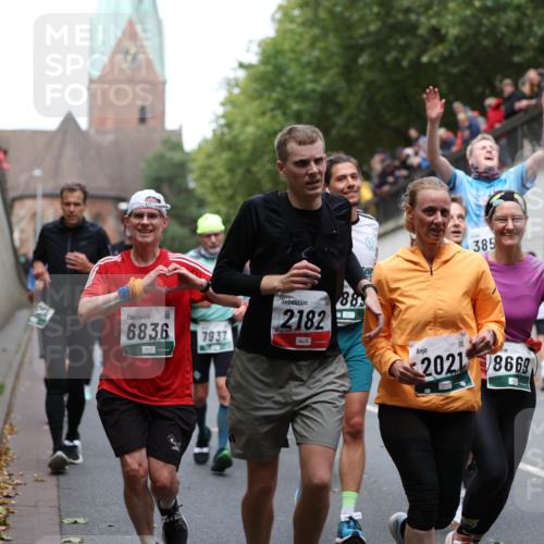 05.10.2025 - 20. swb-Marathon Bremen Michael Strokosch http://msf.ph/oto/9222649 05.10.2025 13:01:45 Laufen 6836, 7937, 2182, 88, 385, 2021, 8669, 9098 meine-sportfotos.de