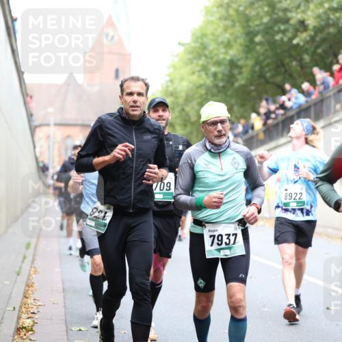 05.10.2025 - 20. swb-Marathon Bremen Michael Strokosch http://msf.ph/oto/9222657 05.10.2025 13:01:47 Laufen 921, 709, 7937, 8922 meine-sportfotos.de