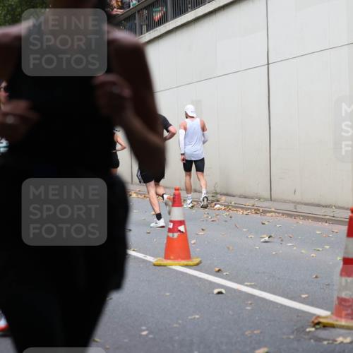 05.10.2025 - 20. swb-Marathon Bremen Michael Strokosch http://msf.ph/oto/9222661 05.10.2025 13:01:50 Laufen 703, 3145, 4 meine-sportfotos.de