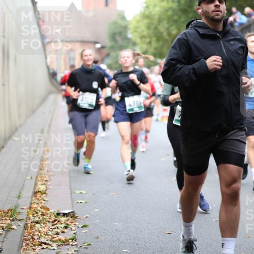 05.10.2025 - 20. swb-Marathon Bremen Michael Strokosch http://msf.ph/oto/9222664 05.10.2025 13:01:51 Laufen 4305, 758 meine-sportfotos.de
