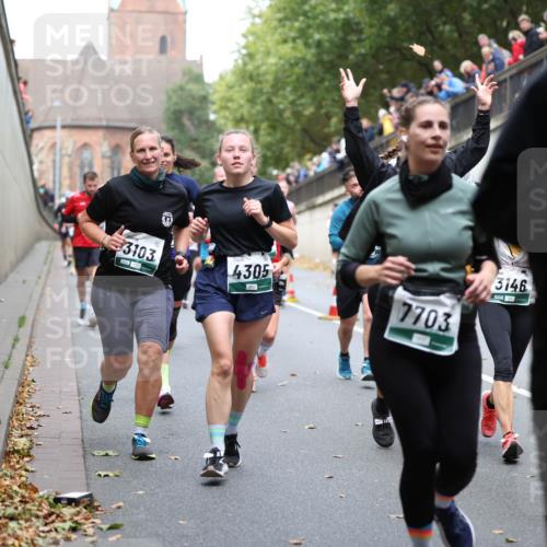 05.10.2025 - 20. swb-Marathon Bremen Michael Strokosch http://msf.ph/oto/9222666 05.10.2025 13:01:52 Laufen 3103, 4305, 7703, 3146 meine-sportfotos.de