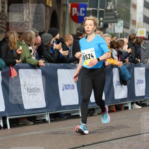 05.10.2025 - 20. swb-Marathon Bremen Strokosch-Dieckow http://msf.ph/oto/9222667 05.10.2025 10:42:47 Ziel 9524, 11640 meine-sportfotos.de