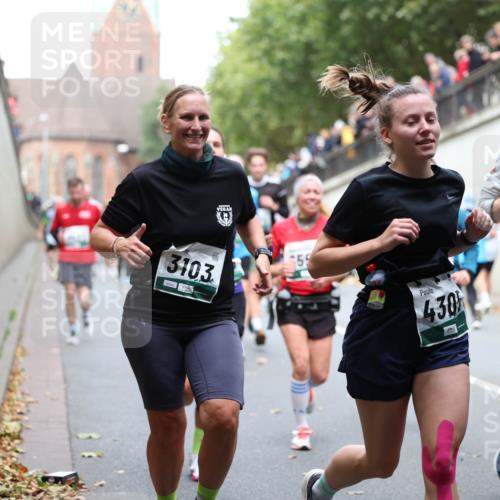 05.10.2025 - 20. swb-Marathon Bremen Michael Strokosch http://msf.ph/oto/9222671 05.10.2025 13:01:53 Laufen 3103, 55, 430, 53 meine-sportfotos.de