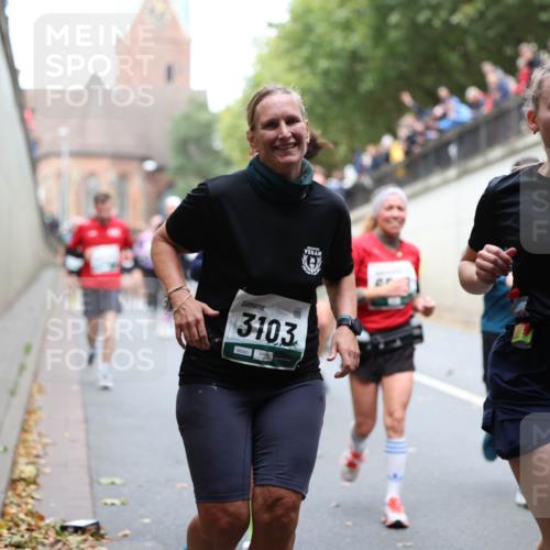 05.10.2025 - 20. swb-Marathon Bremen Michael Strokosch http://msf.ph/oto/9222672 05.10.2025 13:01:53 Laufen 3103, 430 meine-sportfotos.de