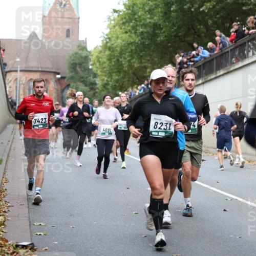 05.10.2025 - 20. swb-Marathon Bremen Michael Strokosch http://msf.ph/oto/9222676 05.10.2025 13:01:55 Laufen 7423, 4091, 019, 8231, 24 meine-sportfotos.de