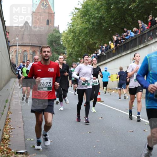 05.10.2025 - 20. swb-Marathon Bremen Michael Strokosch http://msf.ph/oto/9222681 05.10.2025 13:01:56 Laufen 7423, 4091, 5019 meine-sportfotos.de