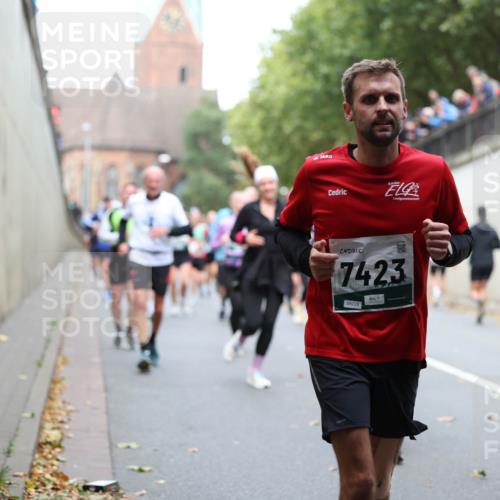 05.10.2025 - 20. swb-Marathon Bremen Michael Strokosch http://msf.ph/oto/9222685 05.10.2025 13:01:57 Laufen 7423, 08228, 3126 meine-sportfotos.de