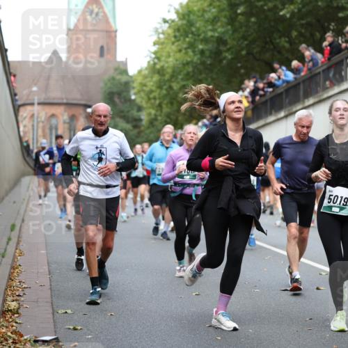 05.10.2025 - 20. swb-Marathon Bremen Michael Strokosch http://msf.ph/oto/9222691 05.10.2025 13:01:59 Laufen 5019 meine-sportfotos.de