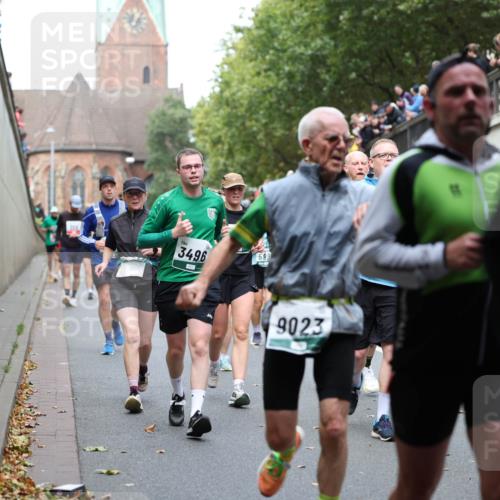 05.10.2025 - 20. swb-Marathon Bremen Michael Strokosch http://msf.ph/oto/9222700 05.10.2025 13:02:01 Laufen 3496, 599, 9023 meine-sportfotos.de