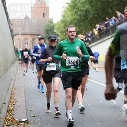 05.10.2025 - 20. swb-Marathon Bremen Michael Strokosch http://msf.ph/oto/9222704 05.10.2025 13:02:02 Laufen 3496, 902 meine-sportfotos.de