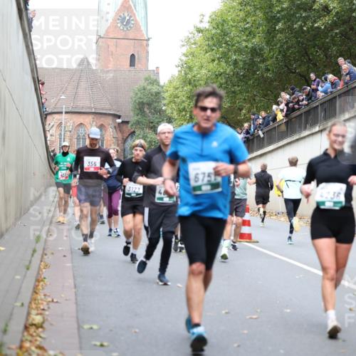 05.10.2025 - 20. swb-Marathon Bremen Michael Strokosch http://msf.ph/oto/9222716 05.10.2025 13:02:06 Laufen 656, 355, 3123, 675 meine-sportfotos.de
