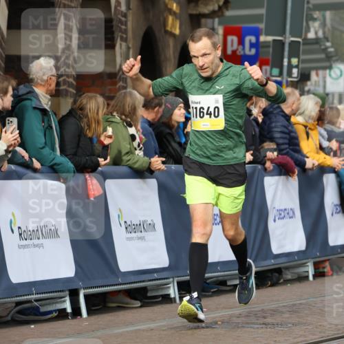 05.10.2025 - 20. swb-Marathon Bremen Strokosch-Dieckow http://msf.ph/oto/9222719 05.10.2025 10:42:50 Ziel 9524, 10624, 11640 meine-sportfotos.de