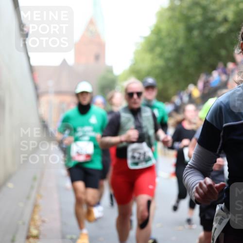 05.10.2025 - 20. swb-Marathon Bremen Michael Strokosch http://msf.ph/oto/9222741 05.10.2025 13:02:13 Laufen 621 meine-sportfotos.de