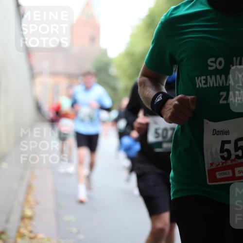 05.10.2025 - 20. swb-Marathon Bremen Michael Strokosch http://msf.ph/oto/9222747 05.10.2025 13:02:15 Laufen 3135, 507, 556, 00563 meine-sportfotos.de