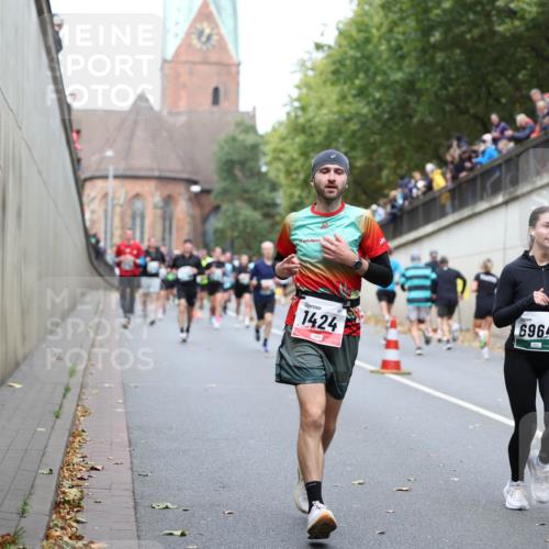 05.10.2025 - 20. swb-Marathon Bremen Michael Strokosch http://msf.ph/oto/9222755 05.10.2025 13:02:17 Laufen 1424, 6964 meine-sportfotos.de