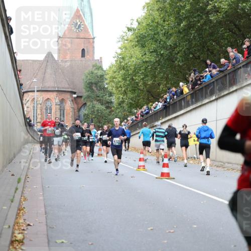05.10.2025 - 20. swb-Marathon Bremen Michael Strokosch http://msf.ph/oto/9222760 05.10.2025 13:02:19 Laufen 6884, 794, 6320, 9, 1424 meine-sportfotos.de