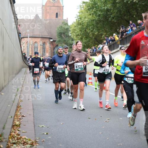05.10.2025 - 20. swb-Marathon Bremen Michael Strokosch http://msf.ph/oto/9222778 05.10.2025 13:02:28 Laufen 8727, 2985, 228, 8725, 620, 688, 6 meine-sportfotos.de