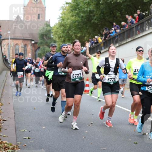 05.10.2025 - 20. swb-Marathon Bremen Michael Strokosch http://msf.ph/oto/9222782 05.10.2025 13:02:29 Laufen 22, 8727, 8725, 37, 86, 620 meine-sportfotos.de