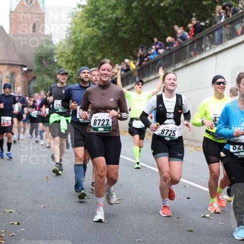 05.10.2025 - 20. swb-Marathon Bremen Michael Strokosch http://msf.ph/oto/9222783 05.10.2025 13:02:30 Laufen 228, 238, 8727, 8725, 3, 620 meine-sportfotos.de