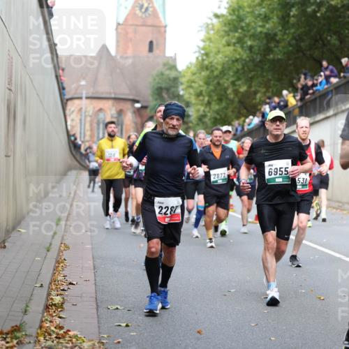05.10.2025 - 20. swb-Marathon Bremen Michael Strokosch http://msf.ph/oto/9222794 05.10.2025 13:02:32 Laufen 156, 2287, 2872, 6955, 531, 2386 meine-sportfotos.de
