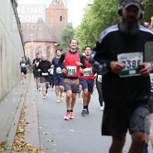 05.10.2025 - 20. swb-Marathon Bremen Michael Strokosch http://msf.ph/oto/9222831 05.10.2025 13:02:46 Laufen 631, 3636, 6090, 26, 12, 386, 3271 meine-sportfotos.de
