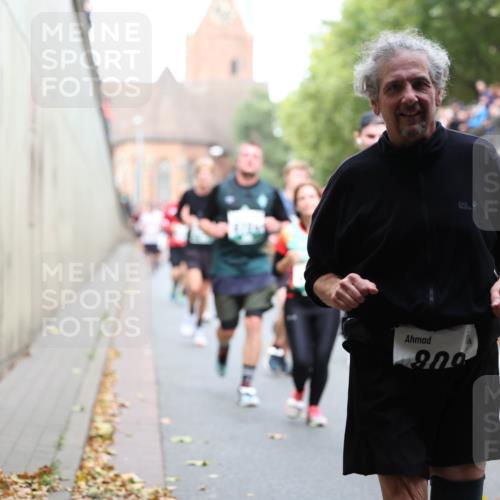 05.10.2025 - 20. swb-Marathon Bremen Michael Strokosch http://msf.ph/oto/9222852 05.10.2025 13:02:51 Laufen  meine-sportfotos.de
