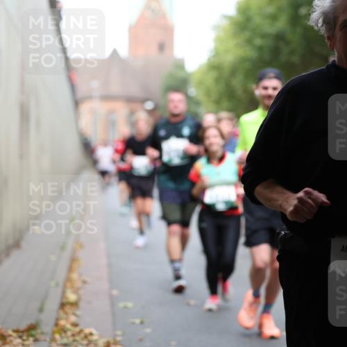 05.10.2025 - 20. swb-Marathon Bremen Michael Strokosch http://msf.ph/oto/9222853 05.10.2025 13:02:51 Laufen 900 meine-sportfotos.de