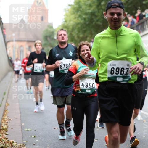 05.10.2025 - 20. swb-Marathon Bremen Michael Strokosch http://msf.ph/oto/9222857 05.10.2025 13:02:52 Laufen 8784, 4940, 69677, 8213 meine-sportfotos.de