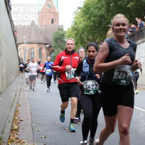 05.10.2025 - 20. swb-Marathon Bremen Michael Strokosch http://msf.ph/oto/9222870 05.10.2025 13:02:56 Laufen 855, 3427, 7797, 13, 5 meine-sportfotos.de