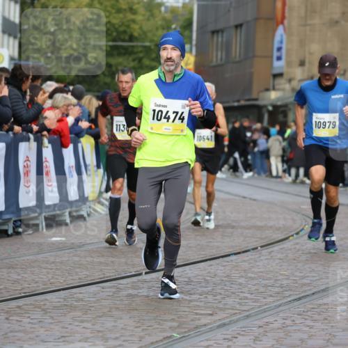 05.10.2025 - 20. swb-Marathon Bremen Strokosch-Dieckow http://msf.ph/oto/9222890 05.10.2025 10:43:10 Ziel 9006, 10474, 10541, 10553, 10979, 11304, 11476 meine-sportfotos.de