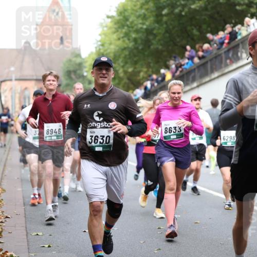 05.10.2025 - 20. swb-Marathon Bremen Michael Strokosch http://msf.ph/oto/9222901 05.10.2025 13:03:05 Laufen 8946, 3630, 8633, 6298, 7175, 3950 meine-sportfotos.de