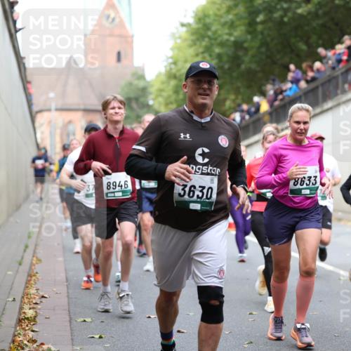 05.10.2025 - 20. swb-Marathon Bremen Michael Strokosch http://msf.ph/oto/9222902 05.10.2025 13:03:05 Laufen 37, 8946, 3630, 8633, 6298 meine-sportfotos.de