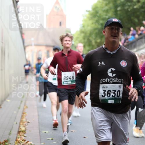 05.10.2025 - 20. swb-Marathon Bremen Michael Strokosch http://msf.ph/oto/9222905 05.10.2025 13:03:06 Laufen 8946, 3630, 867 meine-sportfotos.de