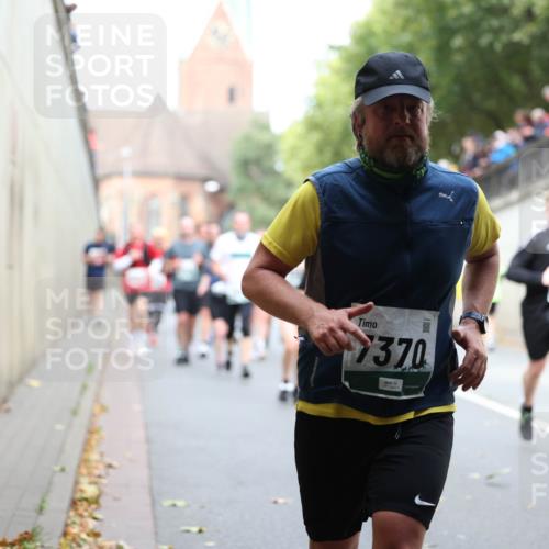 05.10.2025 - 20. swb-Marathon Bremen Michael Strokosch http://msf.ph/oto/9222923 05.10.2025 13:03:11 Laufen 370 meine-sportfotos.de