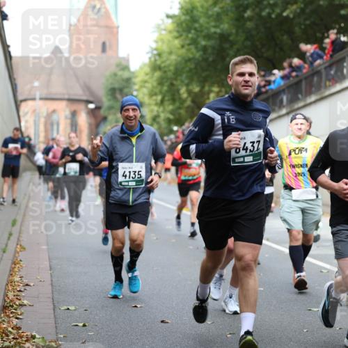 05.10.2025 - 20. swb-Marathon Bremen Michael Strokosch http://msf.ph/oto/9222967 05.10.2025 13:03:23 Laufen 4135, 8, 437, 2025, 7670 meine-sportfotos.de