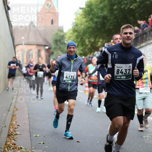 05.10.2025 - 20. swb-Marathon Bremen Michael Strokosch http://msf.ph/oto/9222968 05.10.2025 13:03:24 Laufen 4135, 18, 8437, 2025, 767 meine-sportfotos.de