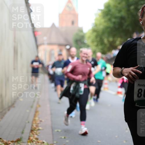 05.10.2025 - 20. swb-Marathon Bremen Michael Strokosch http://msf.ph/oto/9222984 05.10.2025 13:03:29 Laufen 8640 meine-sportfotos.de