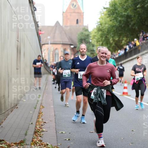 05.10.2025 - 20. swb-Marathon Bremen Michael Strokosch http://msf.ph/oto/9222985 05.10.2025 13:03:29 Laufen 5419, 3 meine-sportfotos.de