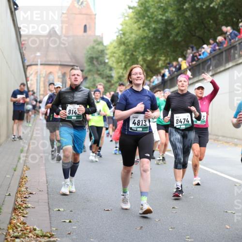 05.10.2025 - 20. swb-Marathon Bremen Michael Strokosch http://msf.ph/oto/9223003 05.10.2025 13:03:37 Laufen 914, 4813, 8474, 7210 meine-sportfotos.de