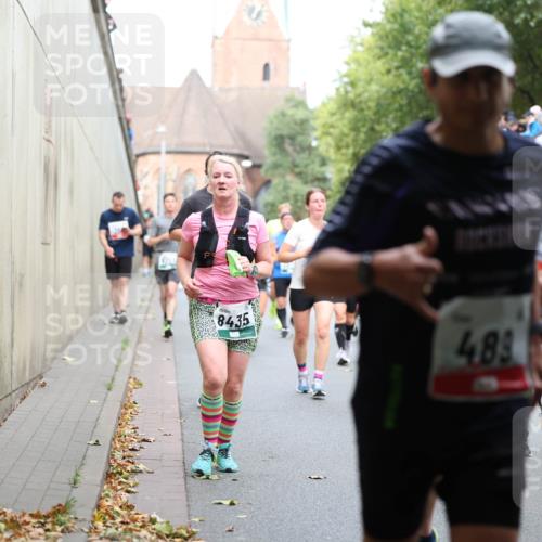 05.10.2025 - 20. swb-Marathon Bremen Michael Strokosch http://msf.ph/oto/9223015 05.10.2025 13:03:43 Laufen 8435, 489, 21 meine-sportfotos.de